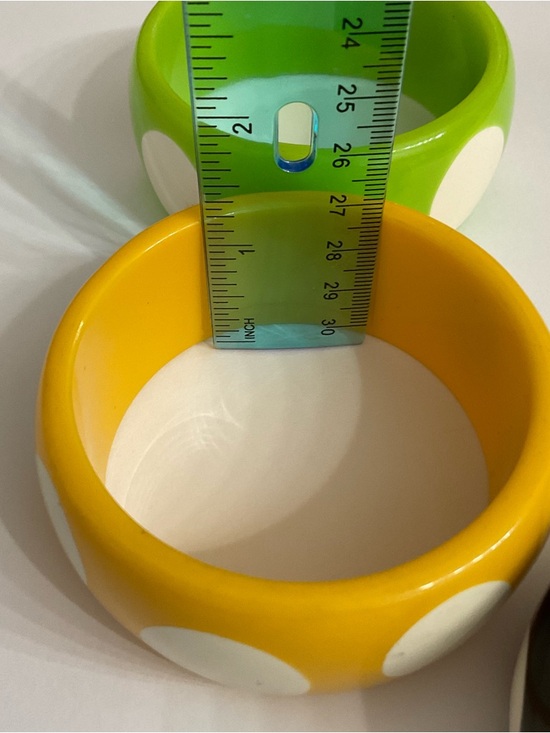 Vintage Resin Polka Dot Bangle Bracelet Set of 3 Black Yellow Green - Picture 7 of 7